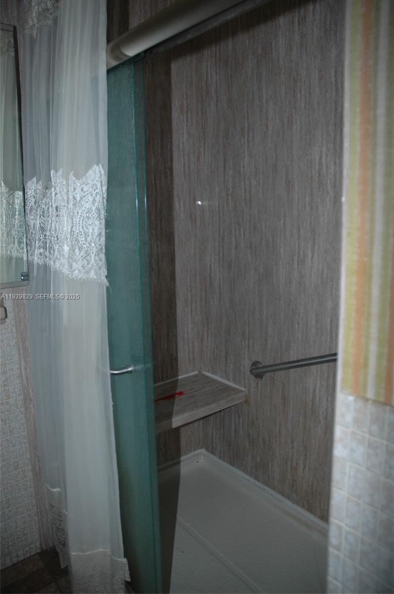 BEVERLY HILLS CONDO NUMBE - Residential