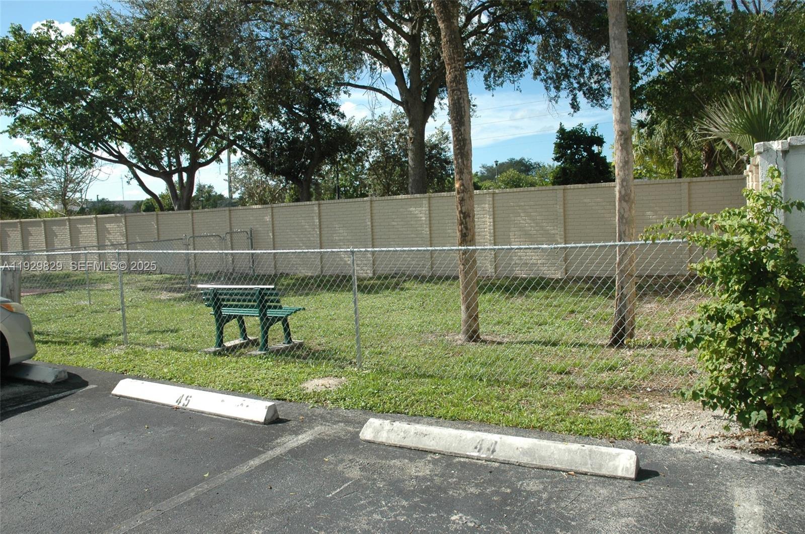 BEVERLY HILLS CONDO NUMBE - Residential