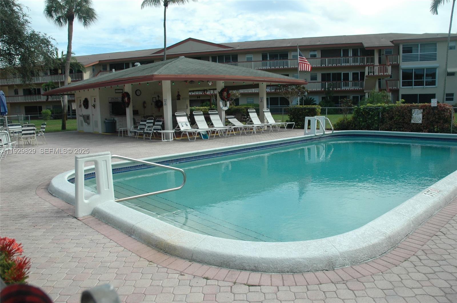 View photos, virtual tours, details... 5300 Washington St F119