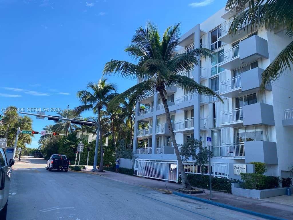 7832 Collins Ave 201