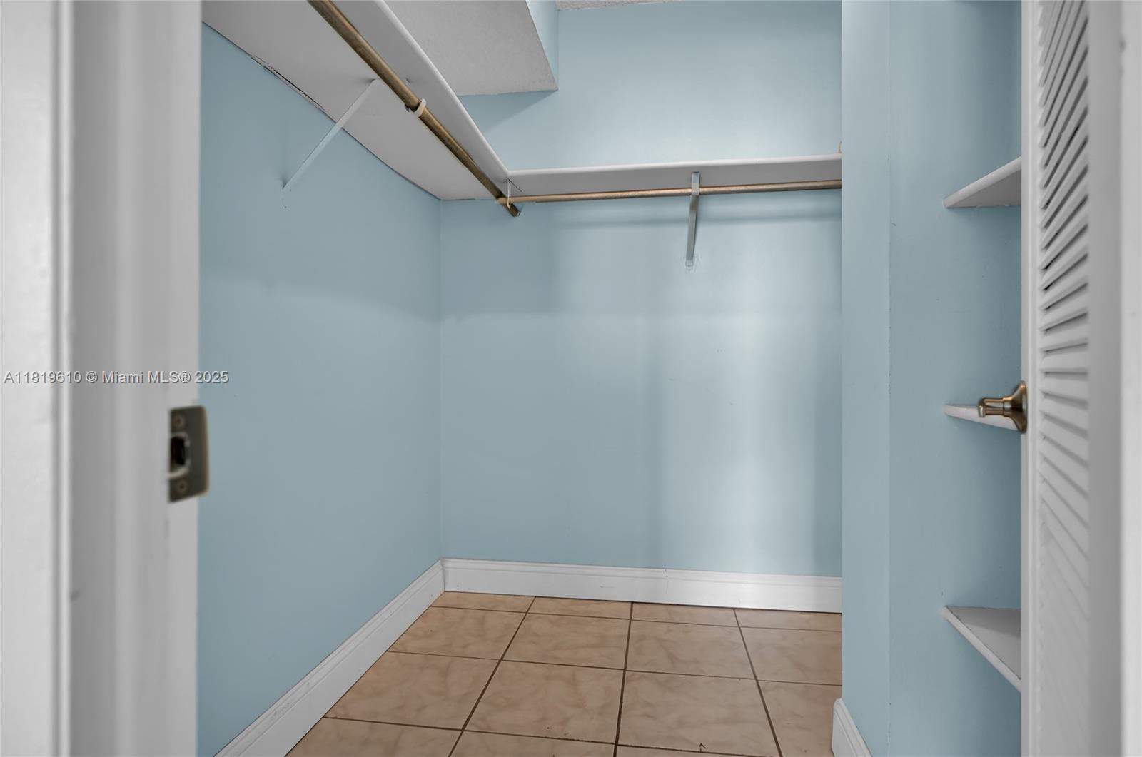 GOLDEN HORN SOUTH CONDO - Residential