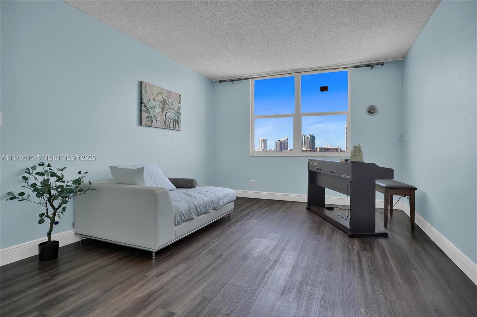 GOLDEN HORN SOUTH CONDO - Residential