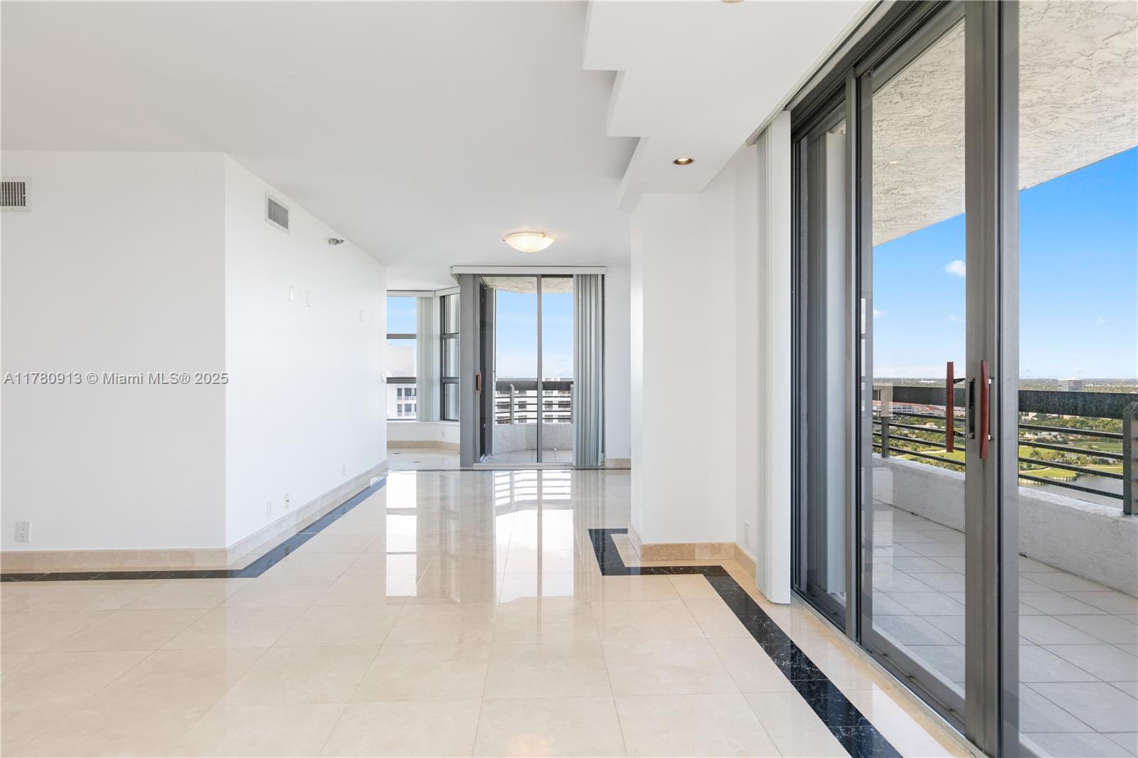 MYSTIC POINTE TOWER 600 - Residential