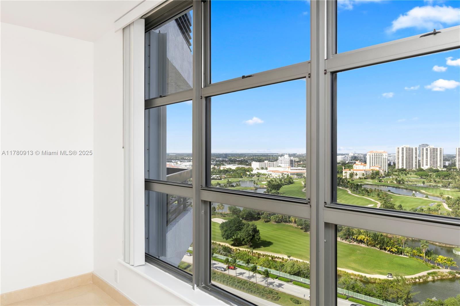 MYSTIC POINTE TOWER 600 - Residential