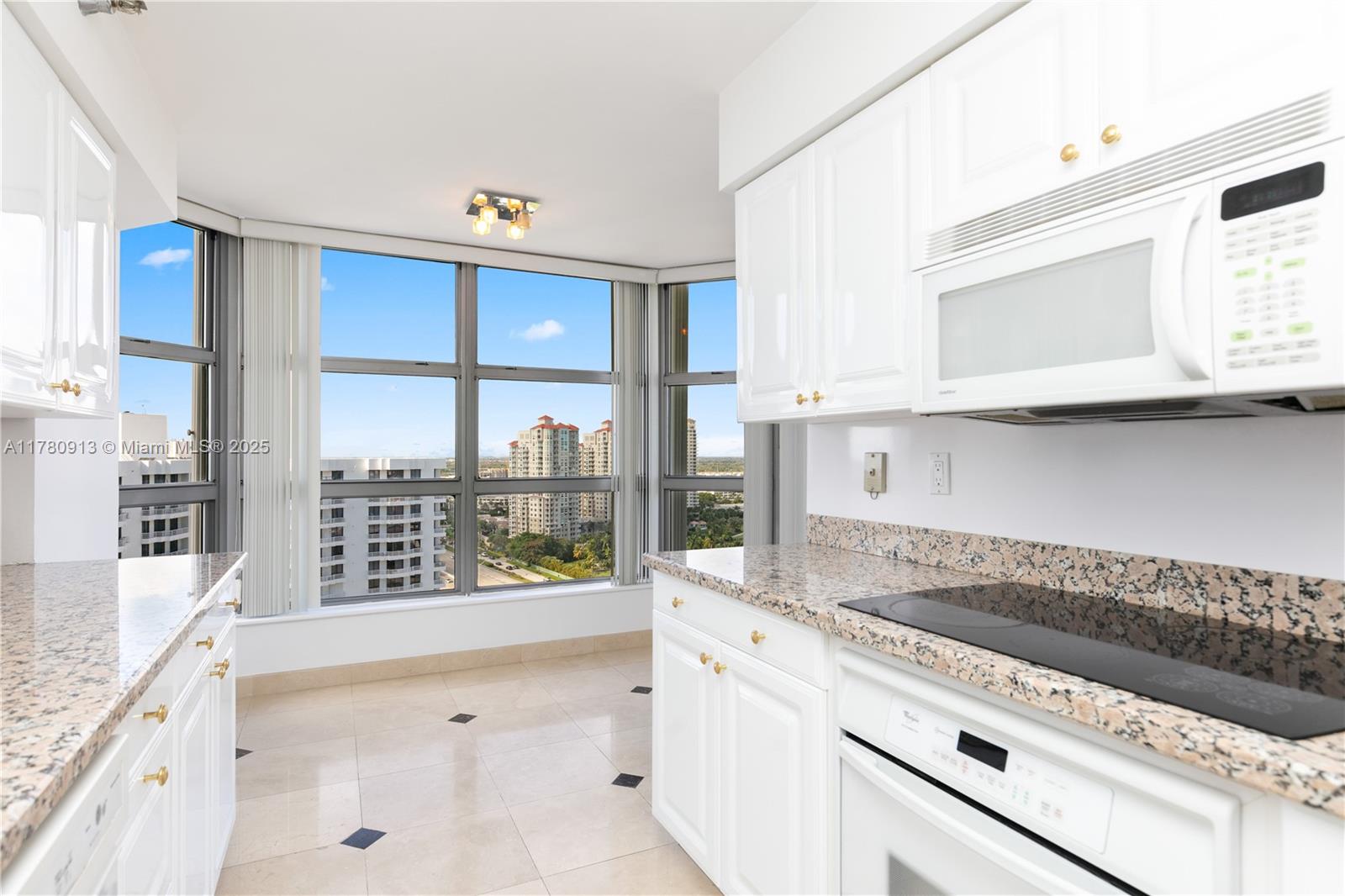 MYSTIC POINTE TOWER 600 - Residential