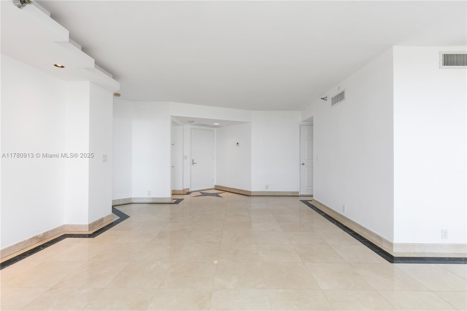 MYSTIC POINTE TOWER 600 - Residential