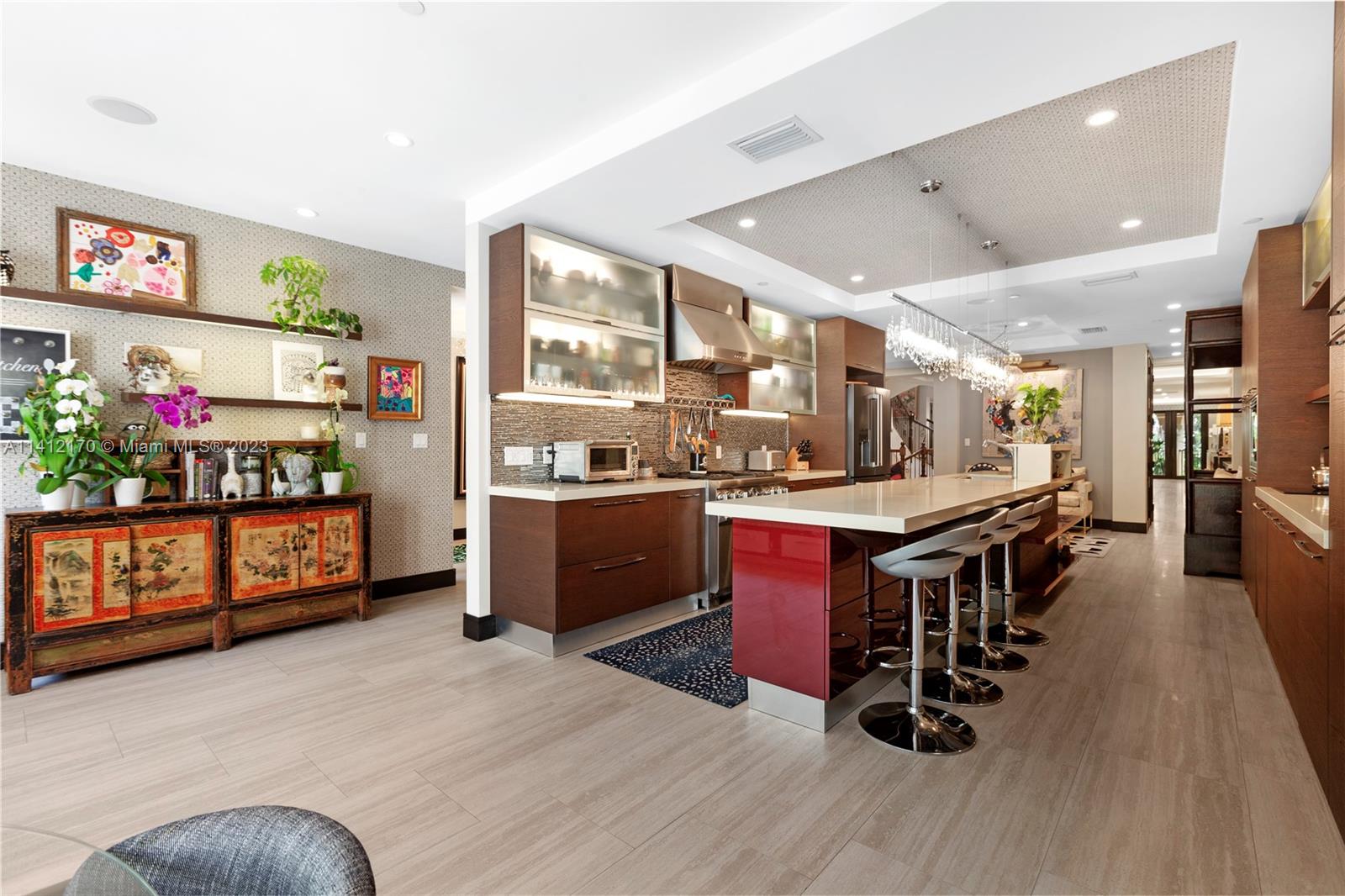 CLOISTERS ON THE BAY COND - Residential