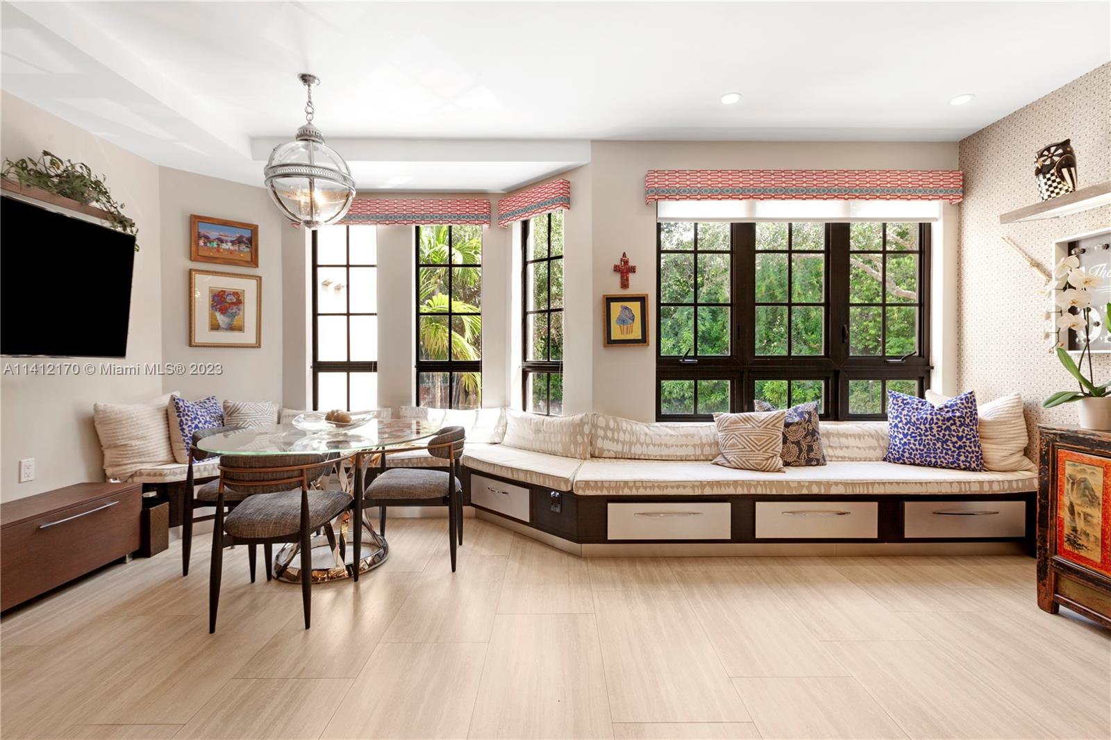 CLOISTERS ON THE BAY COND - Residential