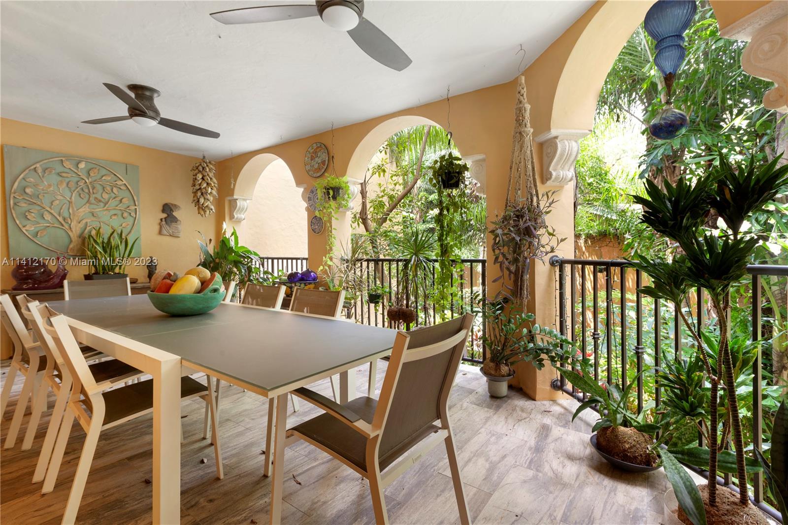 CLOISTERS ON THE BAY COND - Residential