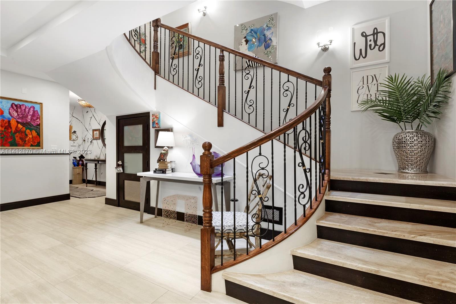 CLOISTERS ON THE BAY COND - Residential