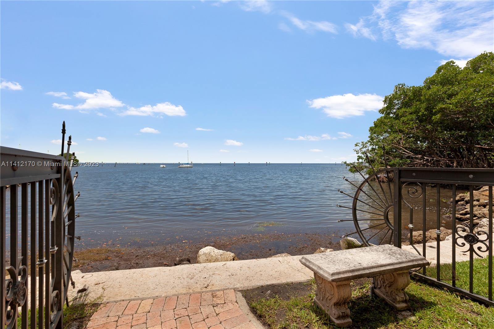 CLOISTERS ON THE BAY COND - Residential