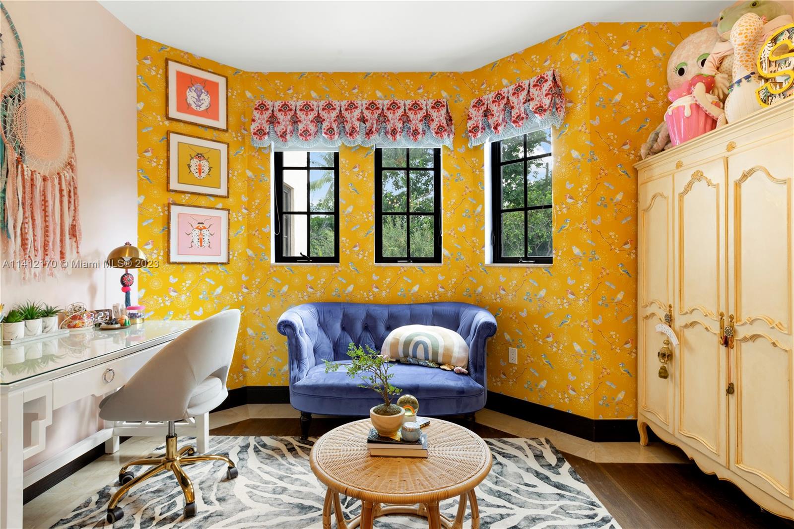 CLOISTERS ON THE BAY COND - Residential