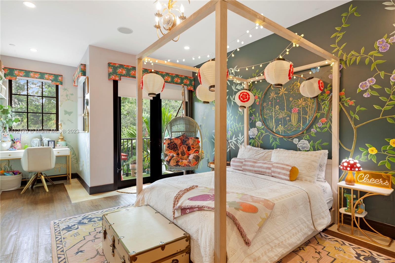 CLOISTERS ON THE BAY COND - Residential