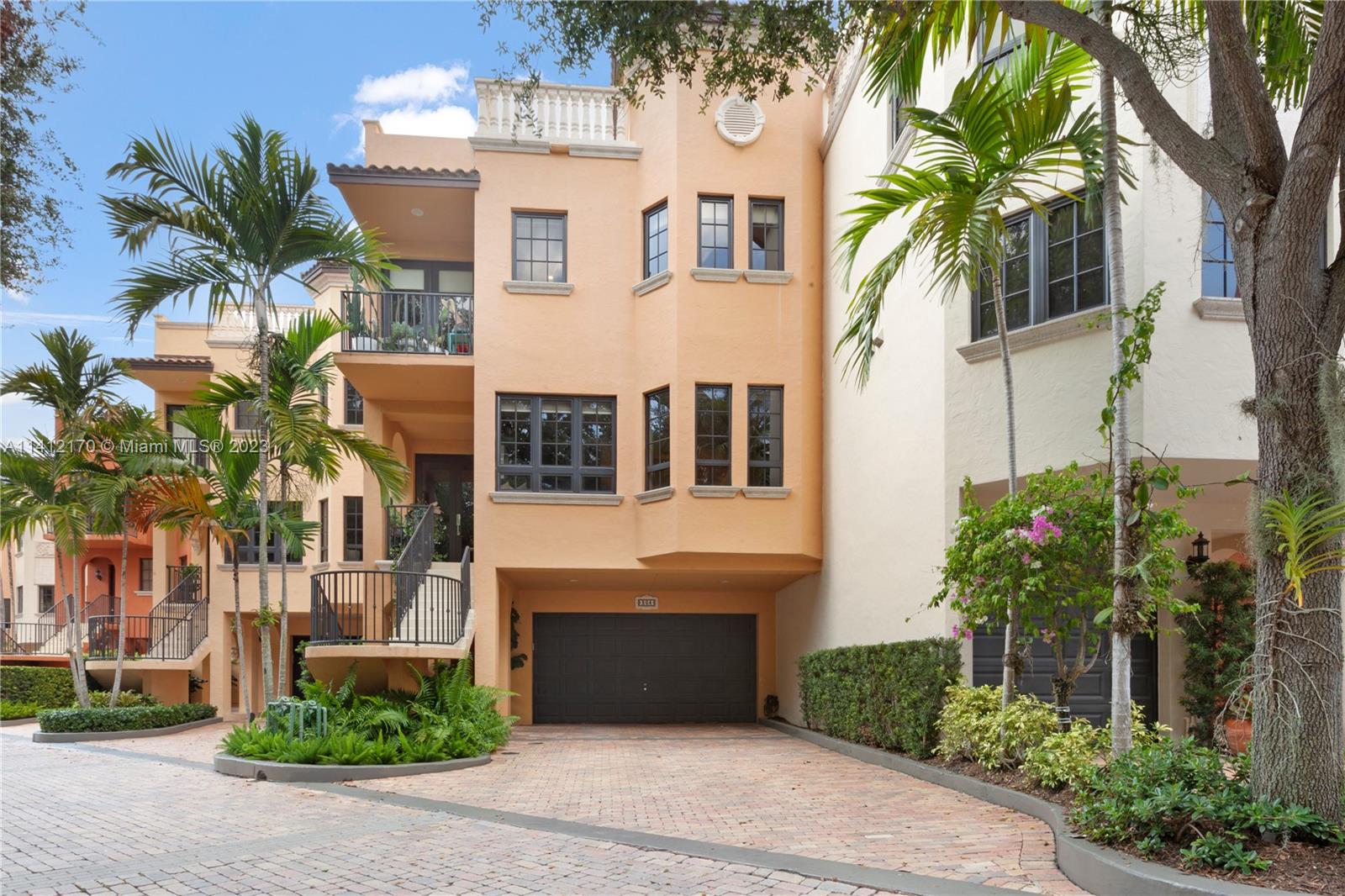 CLOISTERS ON THE BAY COND - Residential