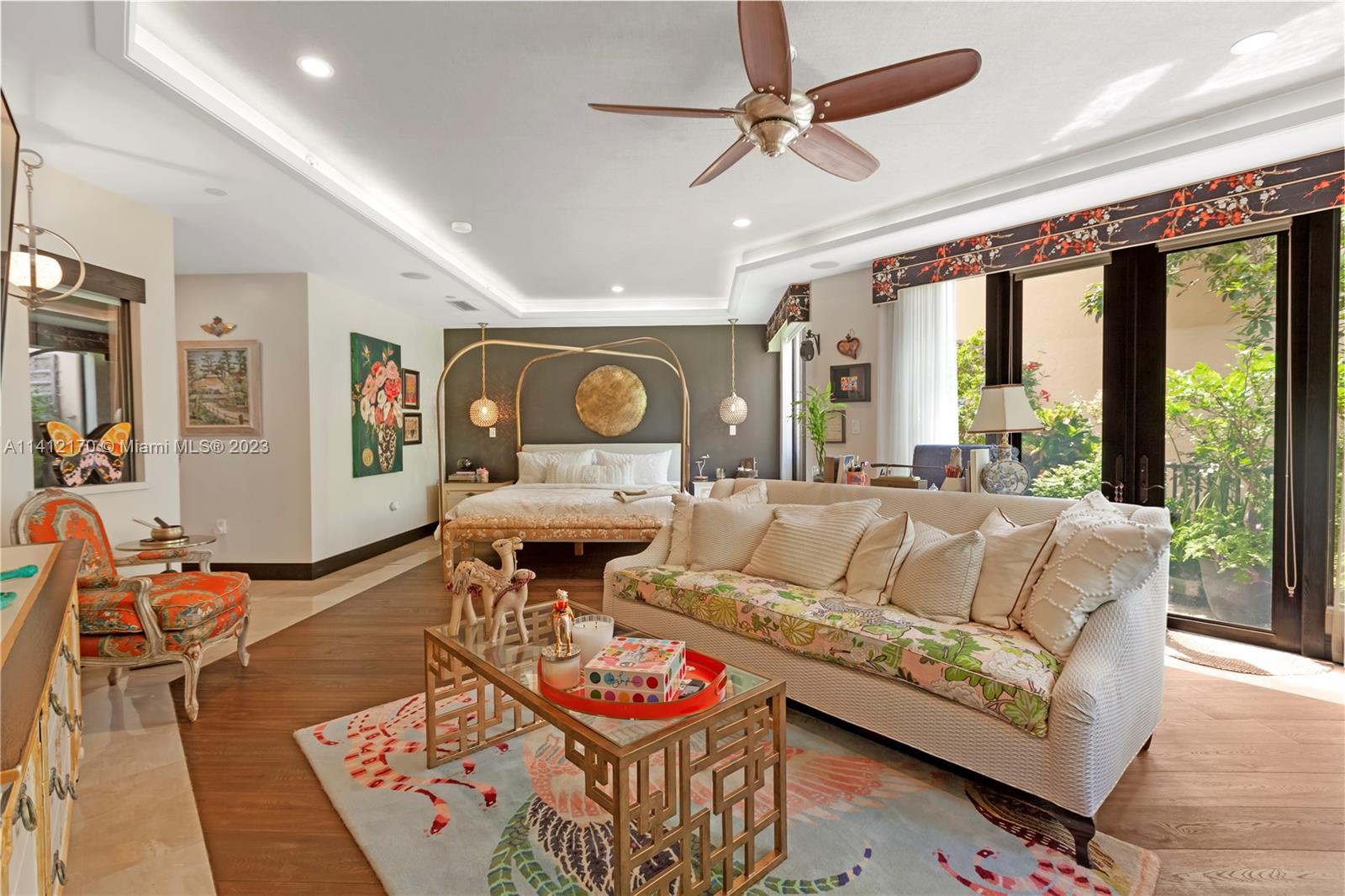 CLOISTERS ON THE BAY COND - Residential