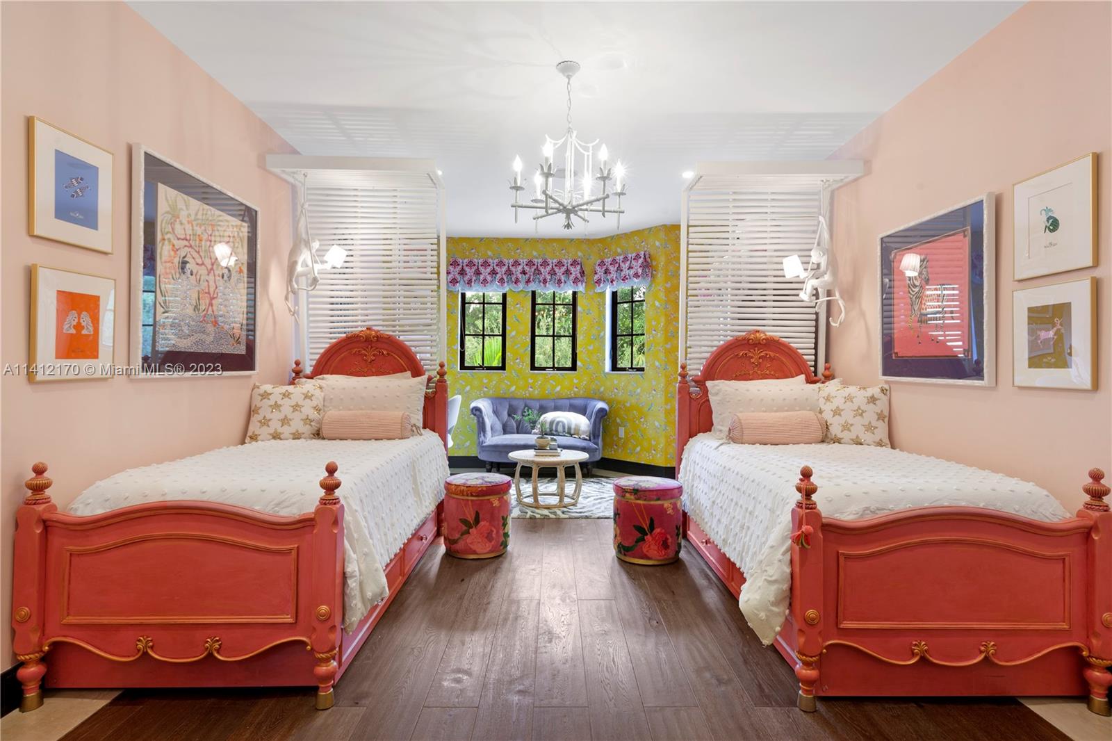 CLOISTERS ON THE BAY COND - Residential