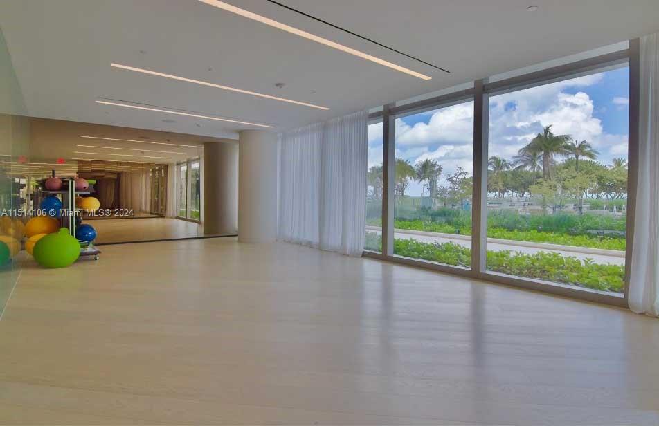 OCEANA BAL HARBOUR CONDO - Residential