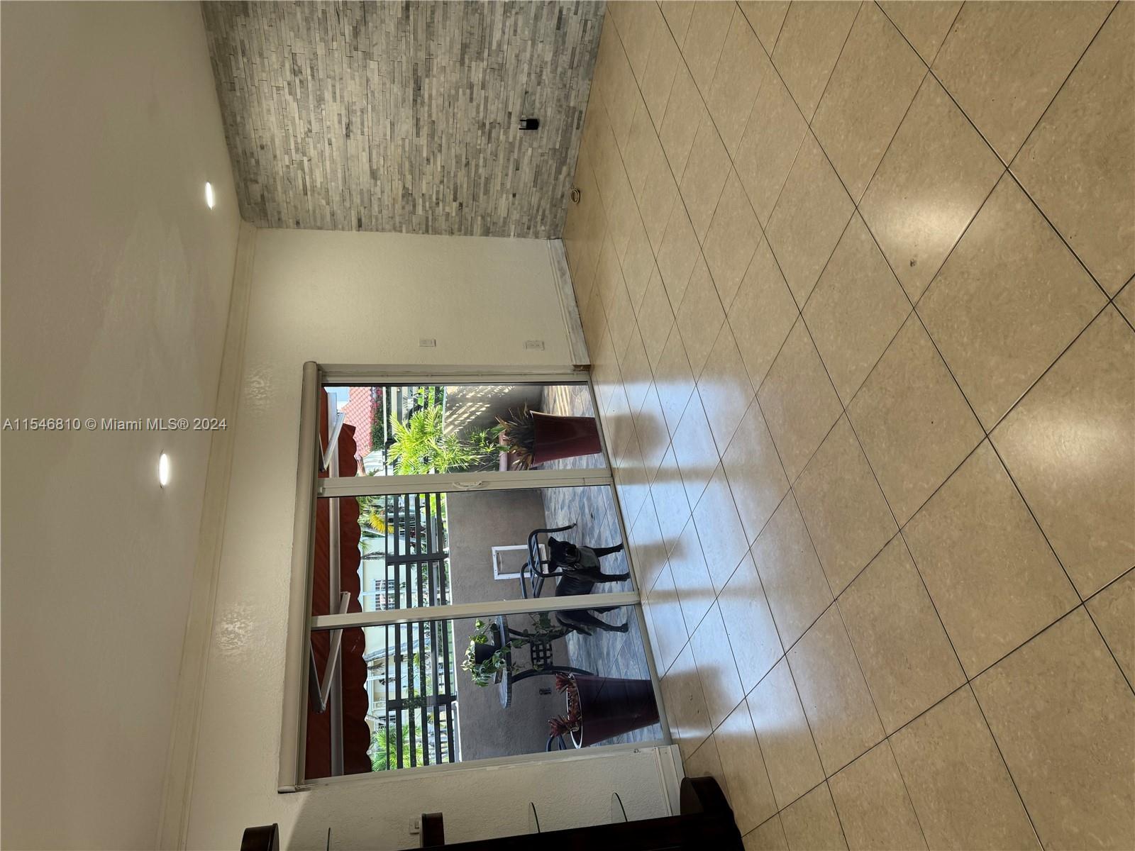 206 Ponce De Leon Blvd