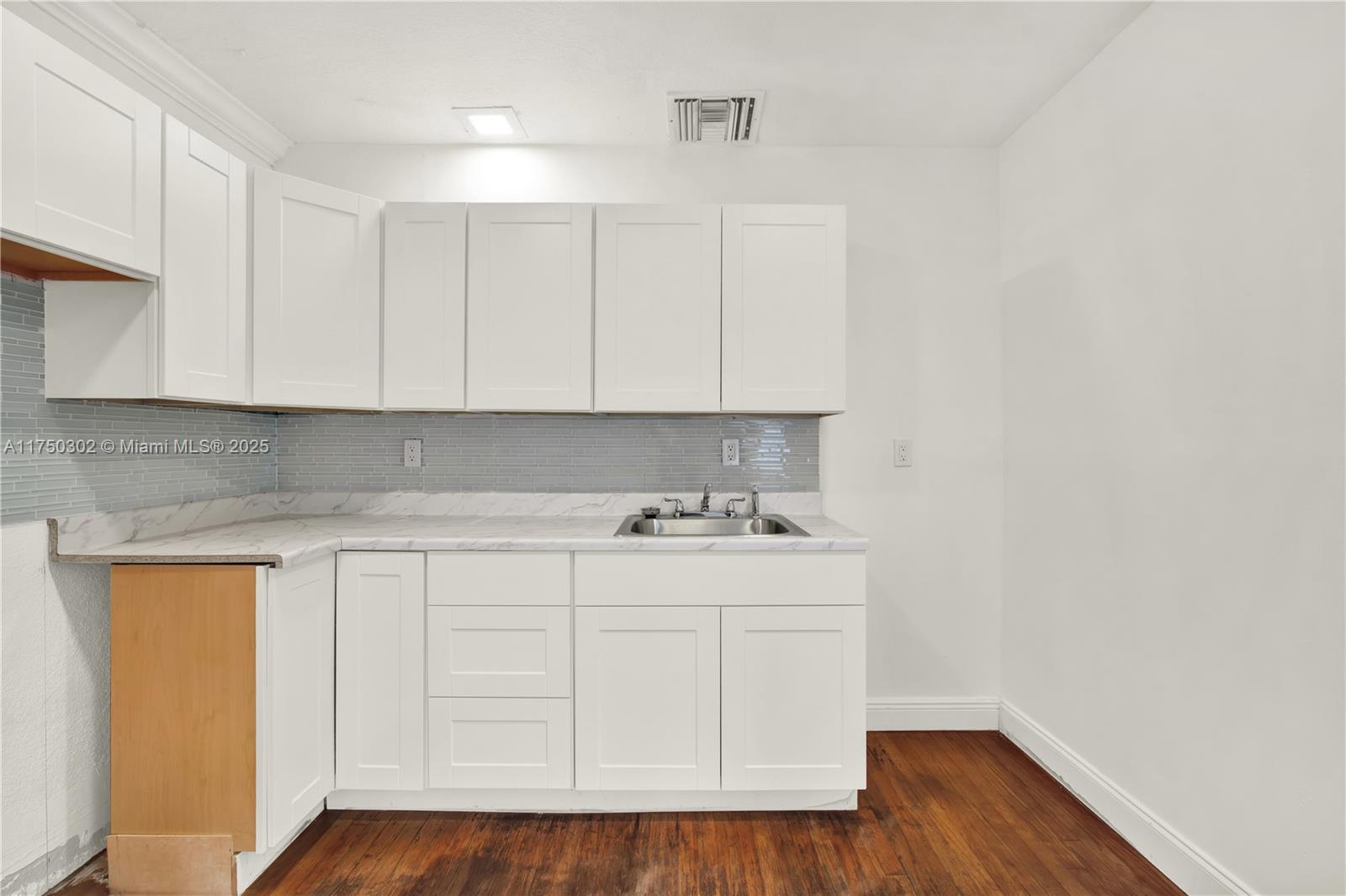 NORTH LAKE WORTH - Residential