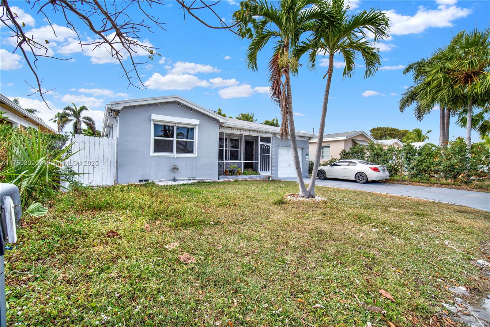 NORTH LAKE WORTH - Residential