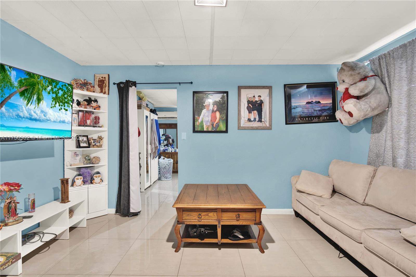 NORTH LAKE WORTH - Residential