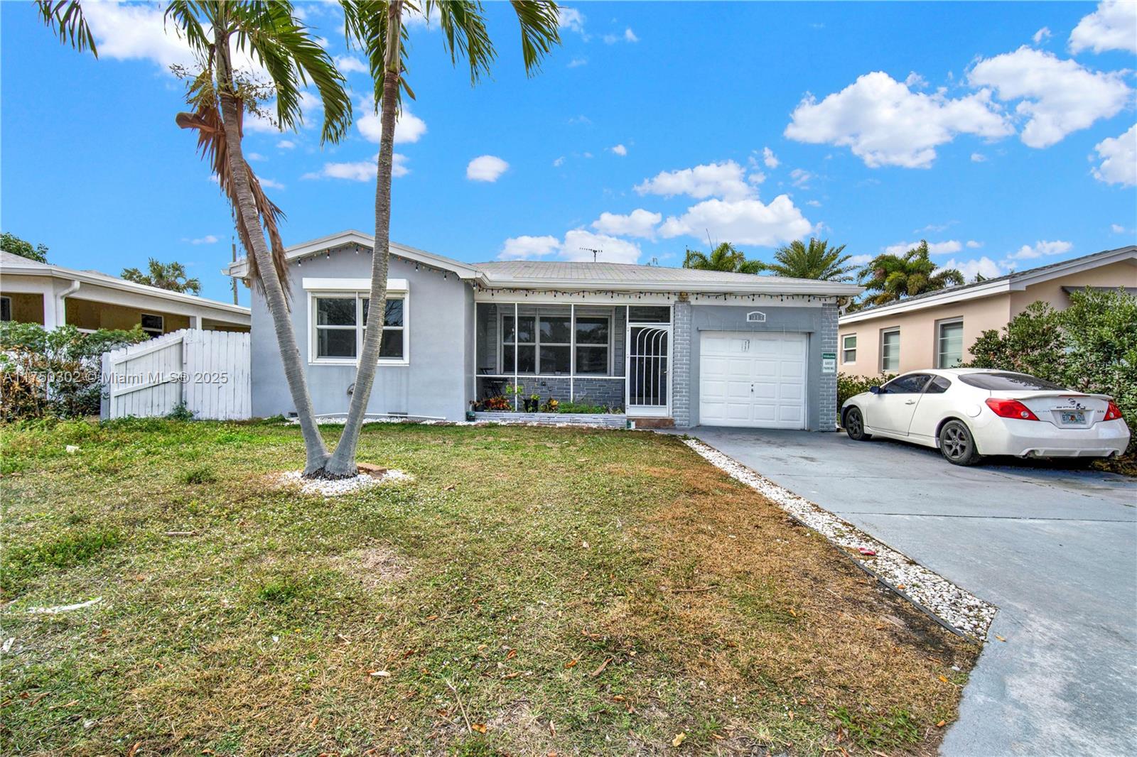 NORTH LAKE WORTH - Residential
