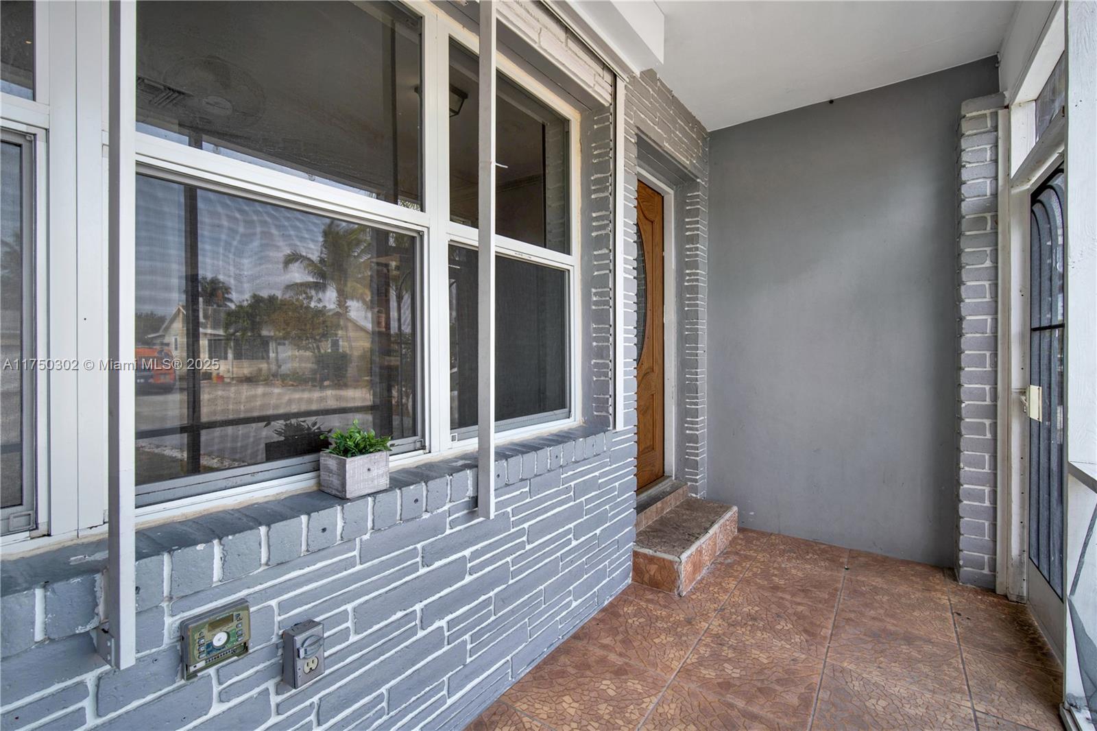 NORTH LAKE WORTH - Residential