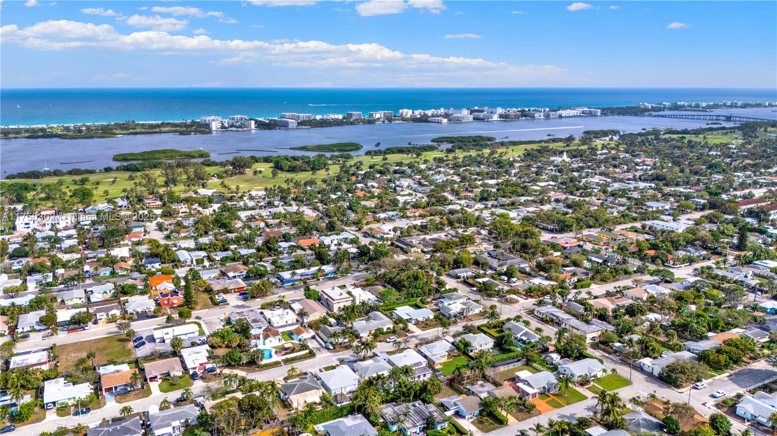 NORTH LAKE WORTH - Residential