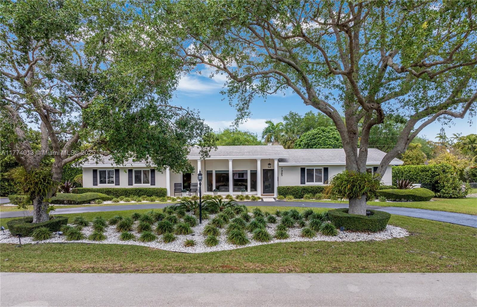 7465 Sw 159th Ter, Palmetto Bay, Miami-Dade County, Florida - 4 Bedrooms  
3 Bathrooms - 