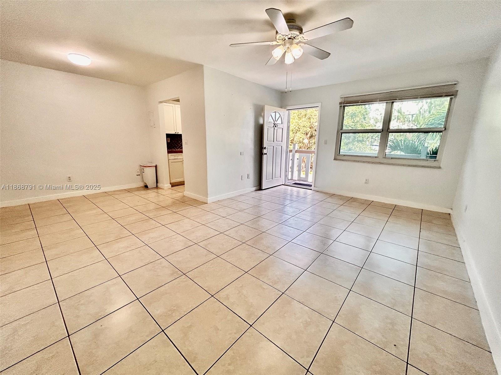 3265 Griffin Rd 205
