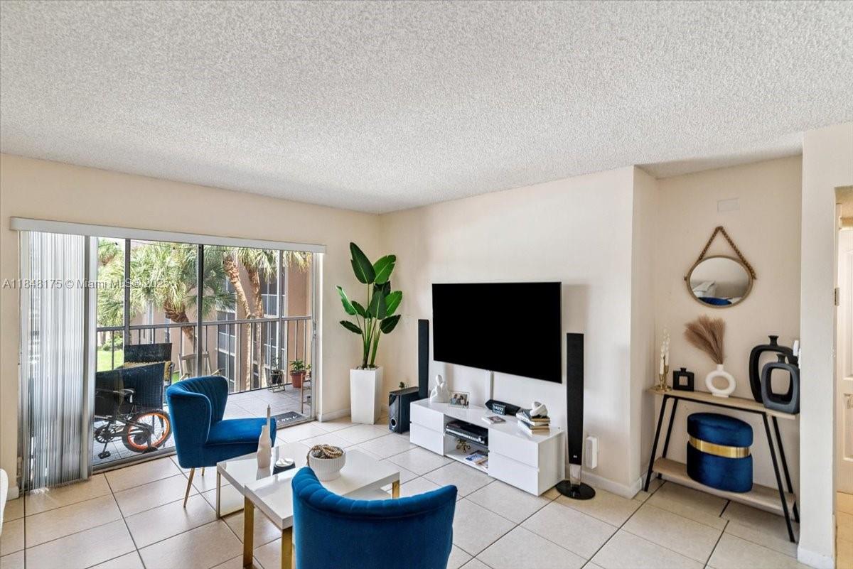 COUNTRY LANE CONDO #2 - Residential