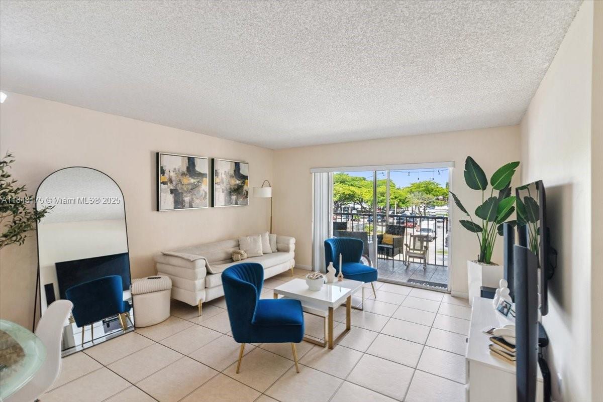 Spacious 2-bedroom, 2-bath condo for sale near Miami Lakes. Enjoy fantastic community amenities including a sparkling pool and tennis courts. This pet-friendly unit features a private balcony and a newer A/C (2021). Water and maintenance are included in the association fee. Washer and dryer do not convey.The association has reserves — see all documents in the attachment.
Convenient and comfortable living at an affordable price — don’t miss this opportunity!