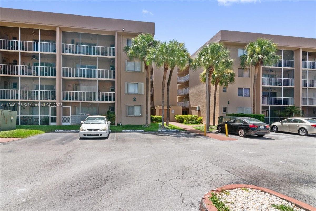 COUNTRY LANE CONDO #2 - Residential