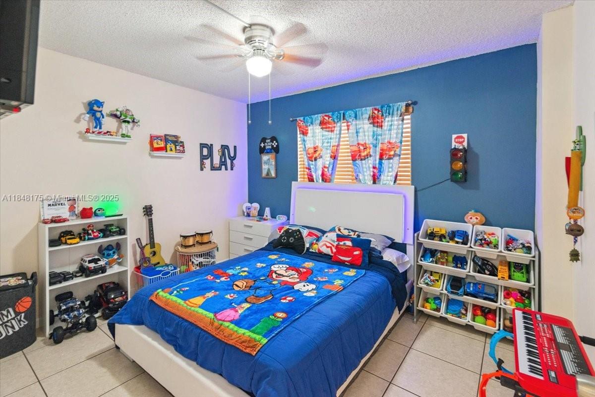 COUNTRY LANE CONDO #2 - Residential