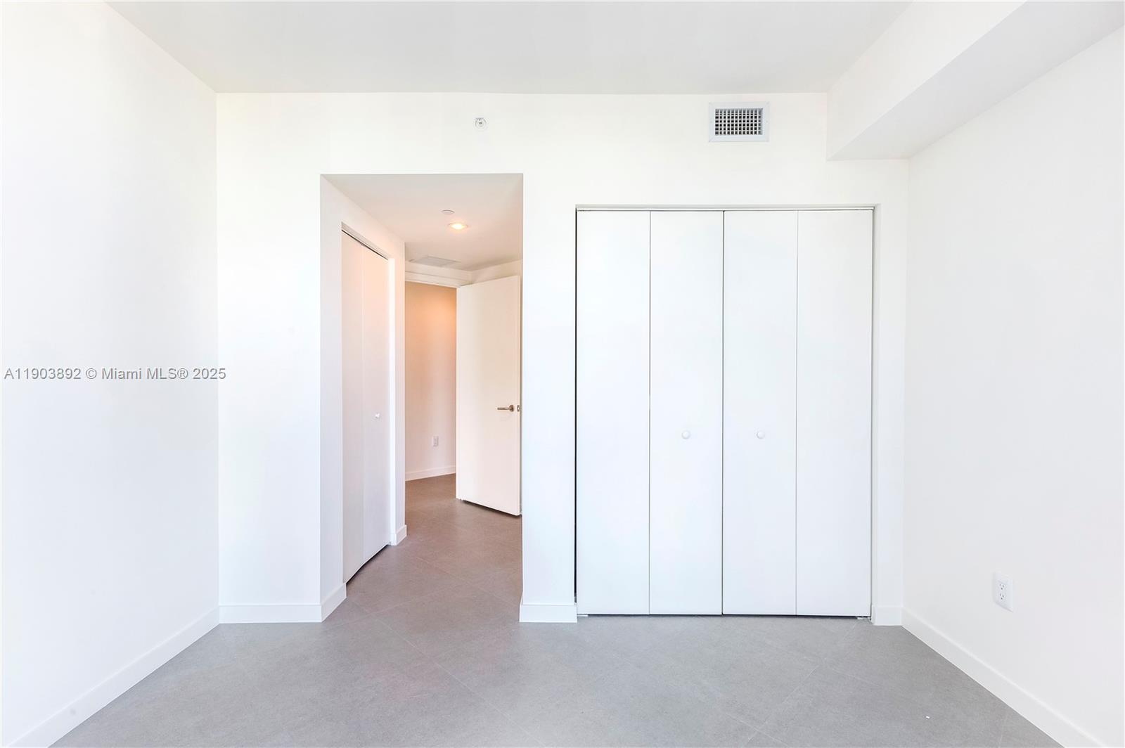 1100 MILLECENTO RESIDENCE - Residential