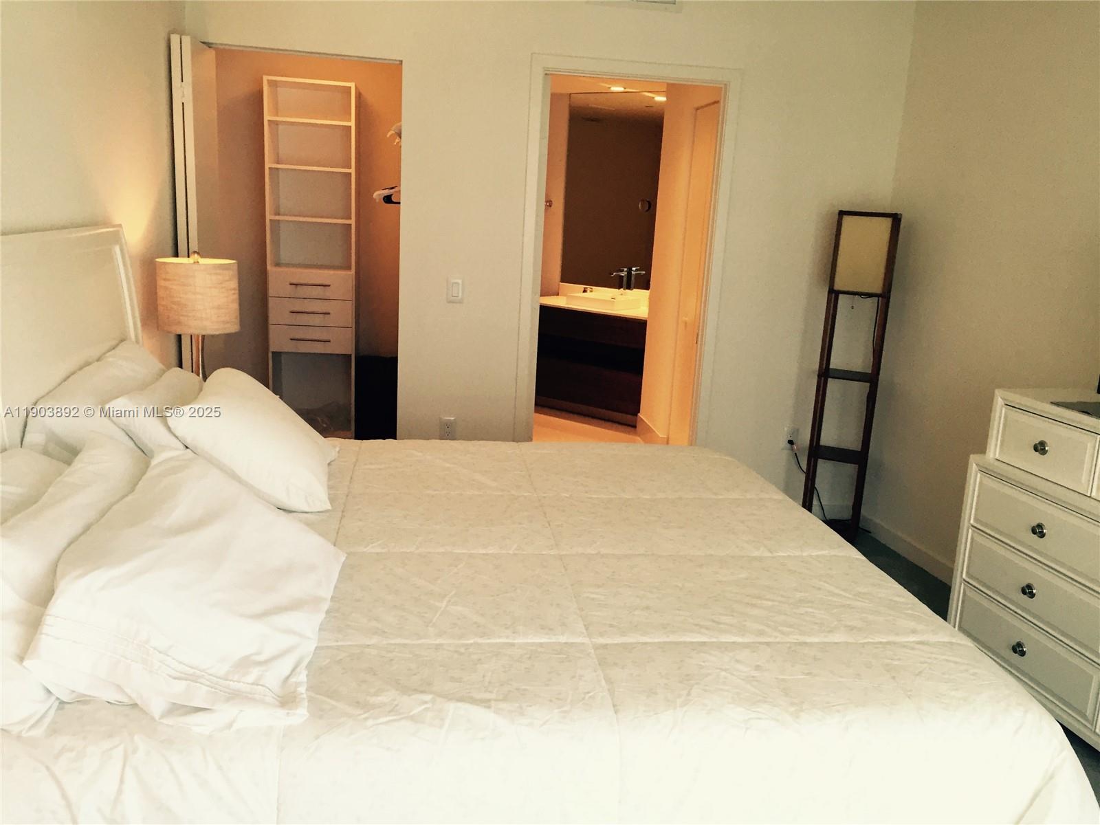 1100 MILLECENTO RESIDENCE - Residential