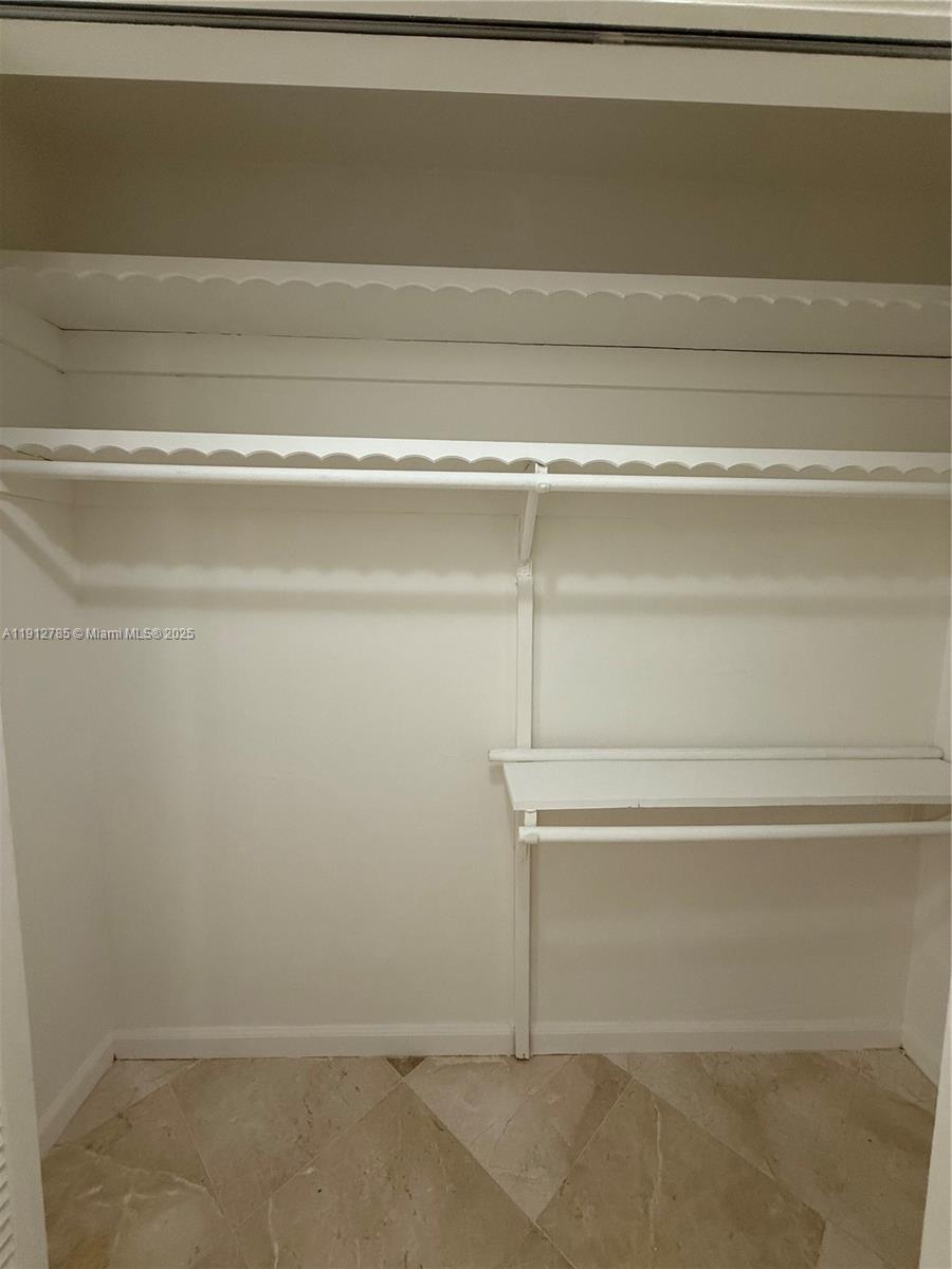 KNOB HILL SUB - Residential Lease