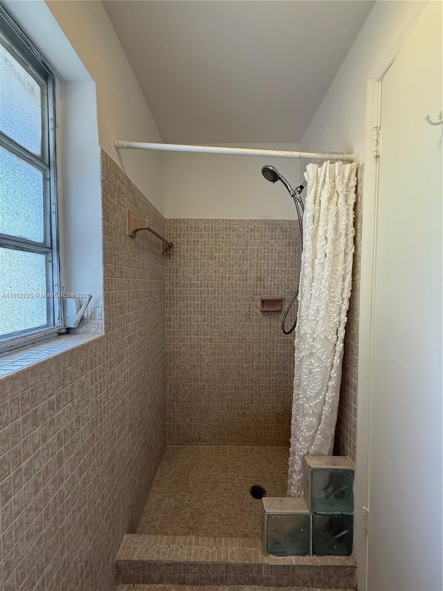 KNOB HILL SUB - Residential Lease