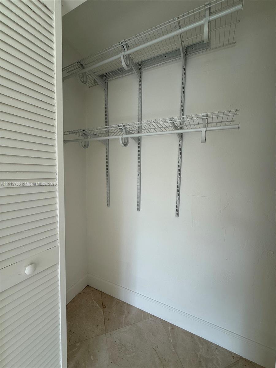 KNOB HILL SUB - Residential Lease