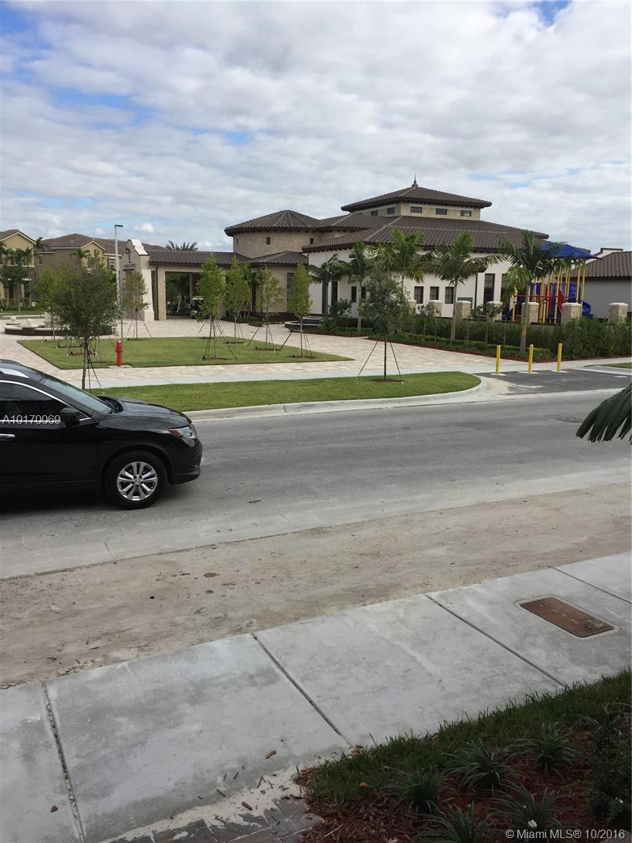 Kendall Commons Twnhms - Residential Lease