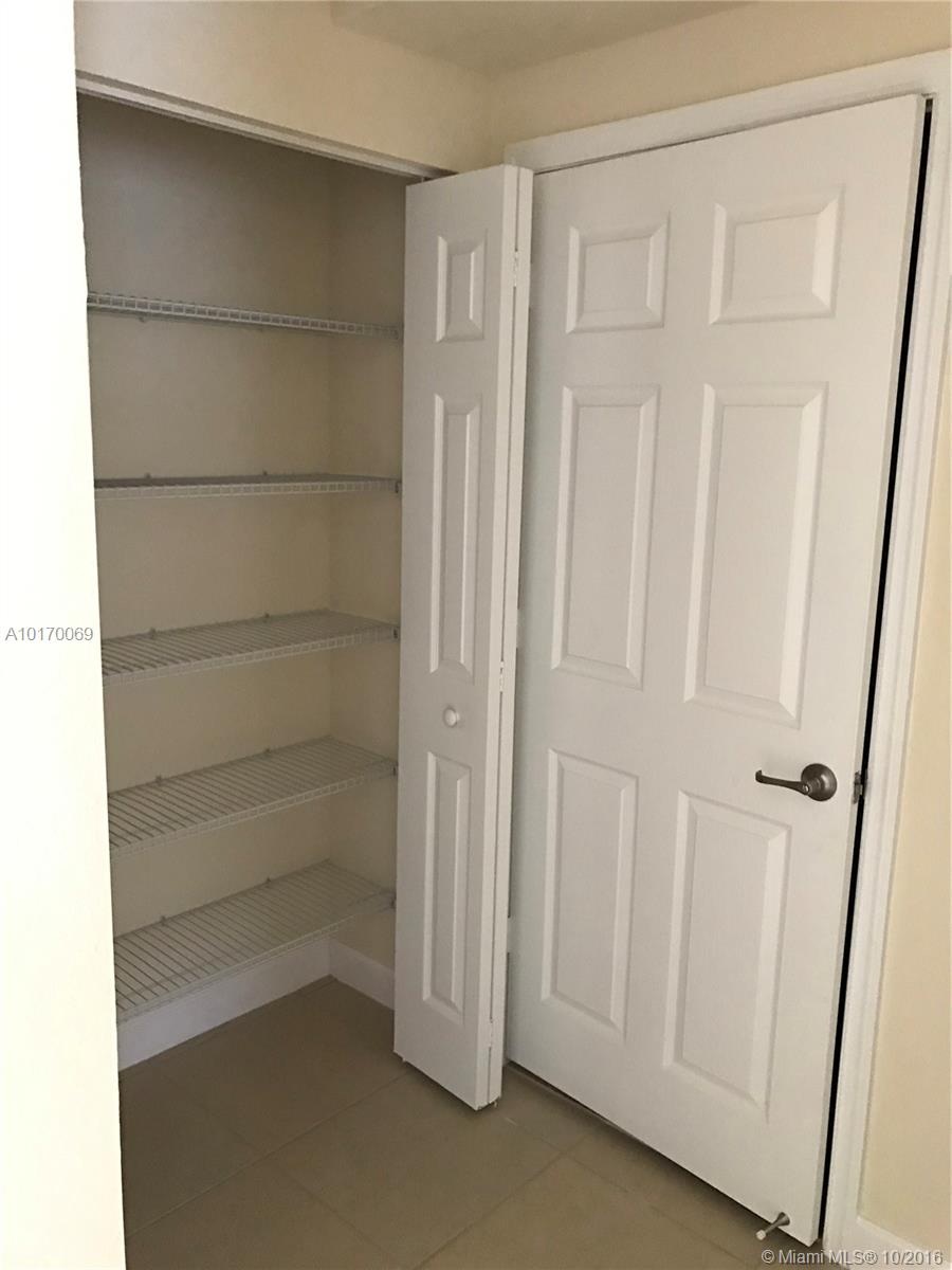 Kendall Commons Twnhms - Residential Lease