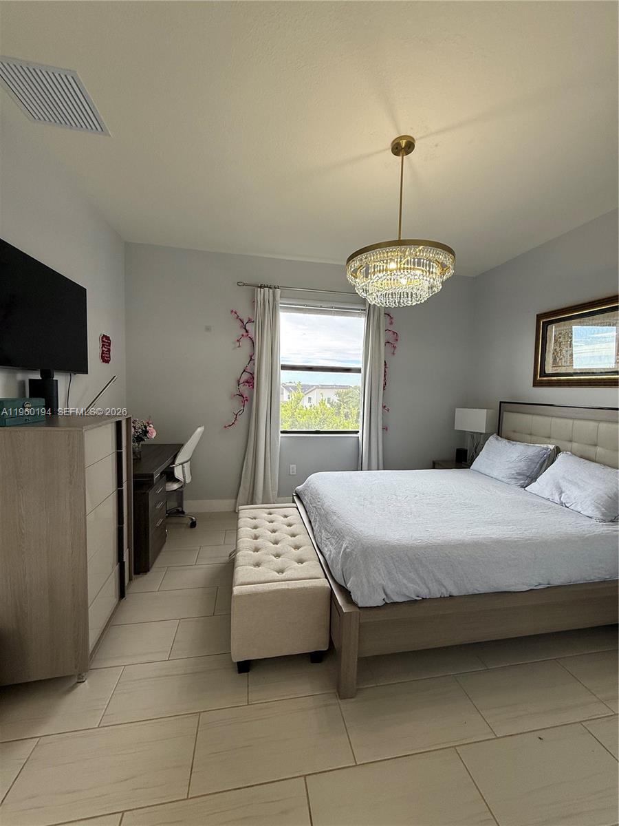 APEX AT PARK CENTRAL COND - Residential Lease