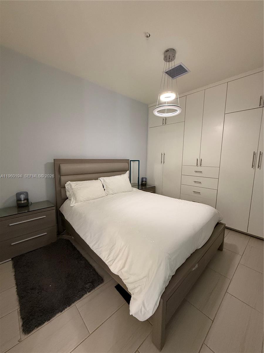 APEX AT PARK CENTRAL COND - Residential Lease