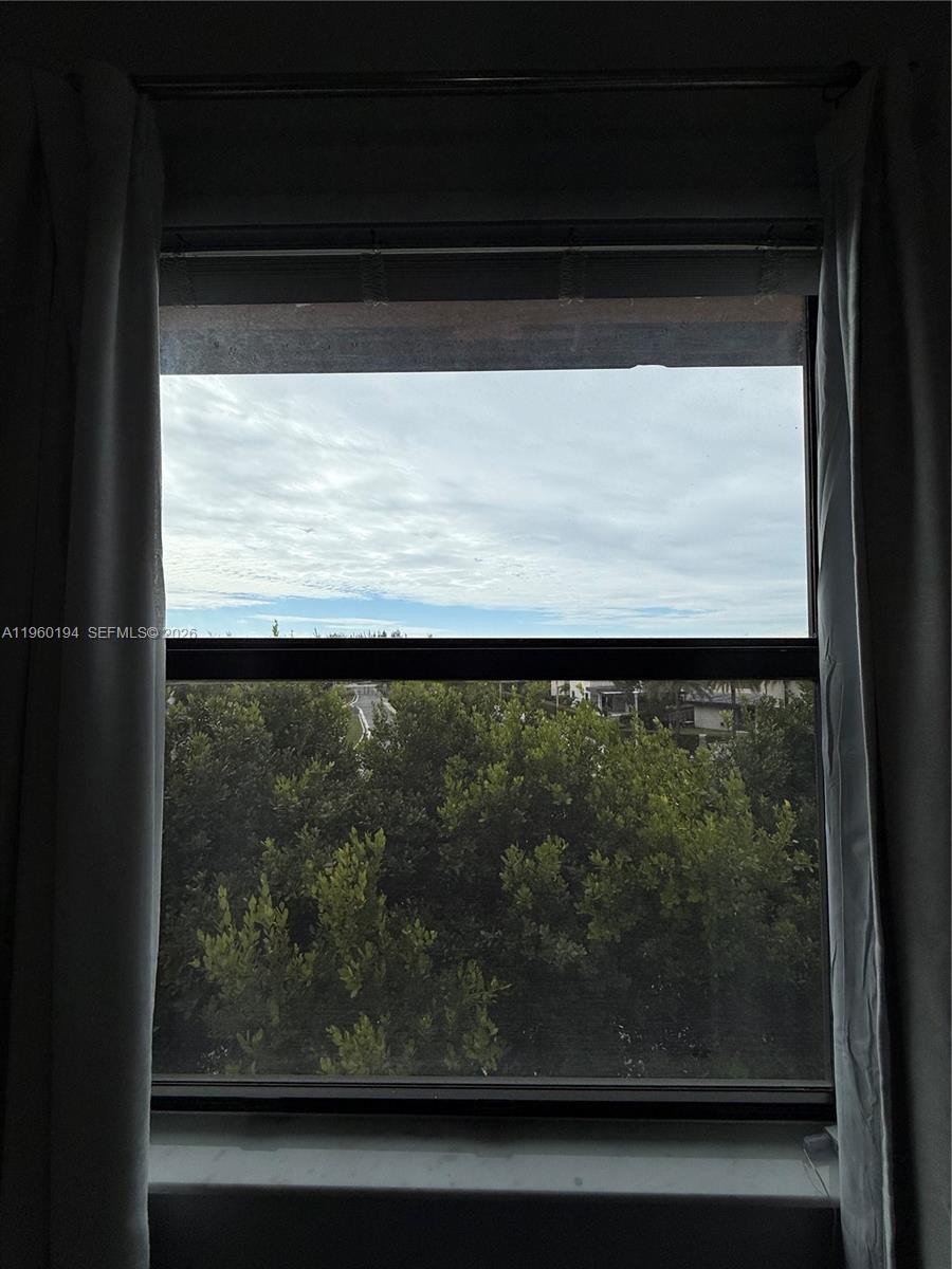 APEX AT PARK CENTRAL COND - Residential Lease