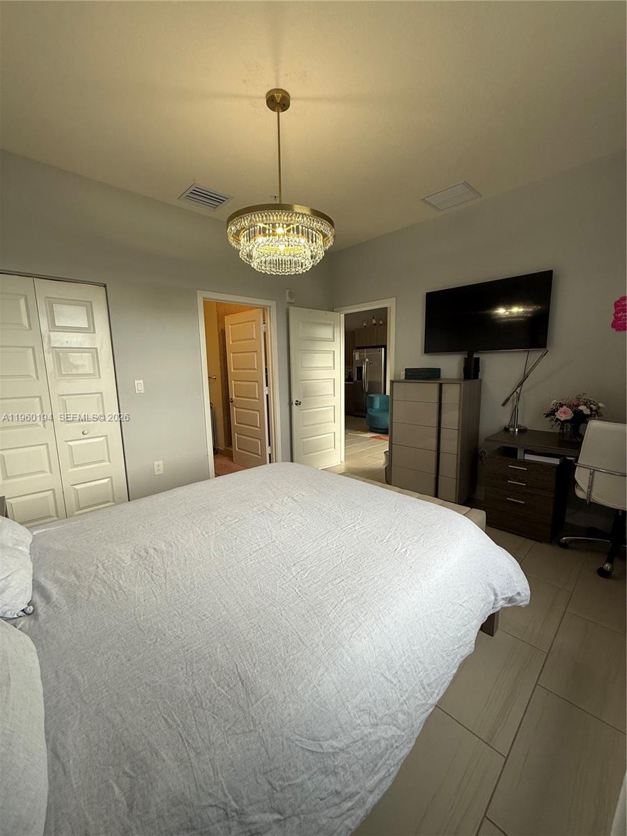 APEX AT PARK CENTRAL COND - Residential Lease