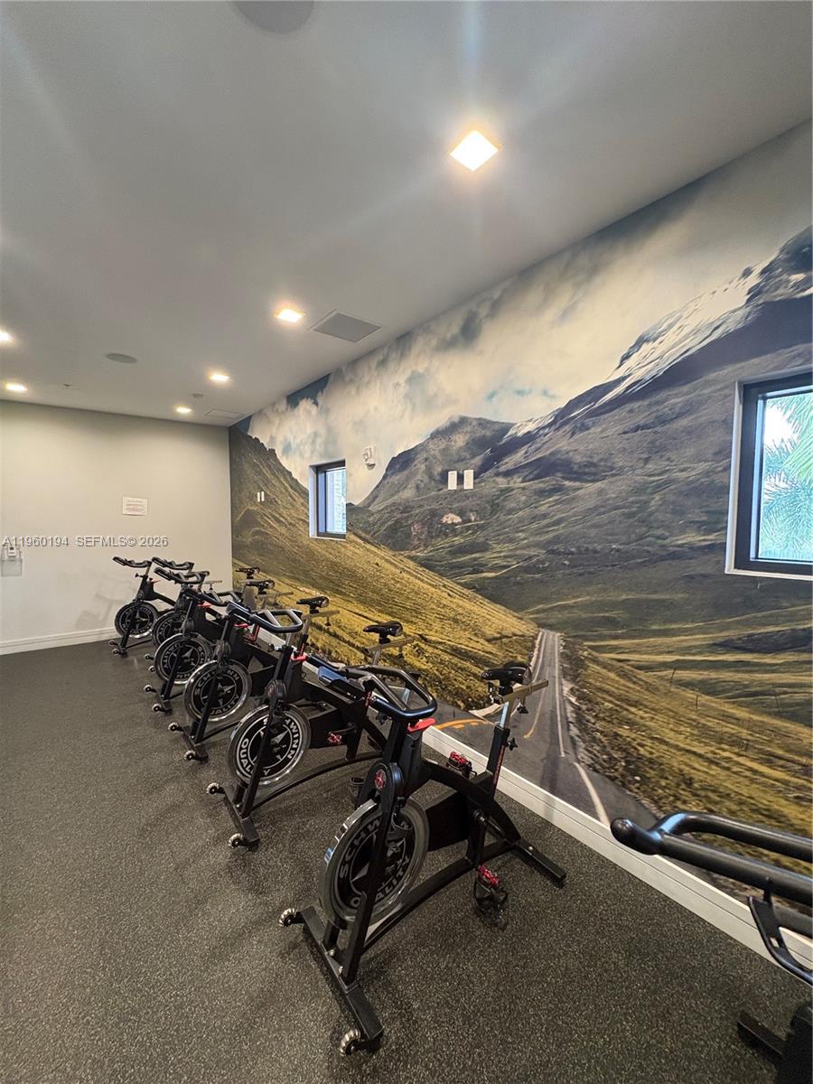 APEX AT PARK CENTRAL COND - Residential Lease