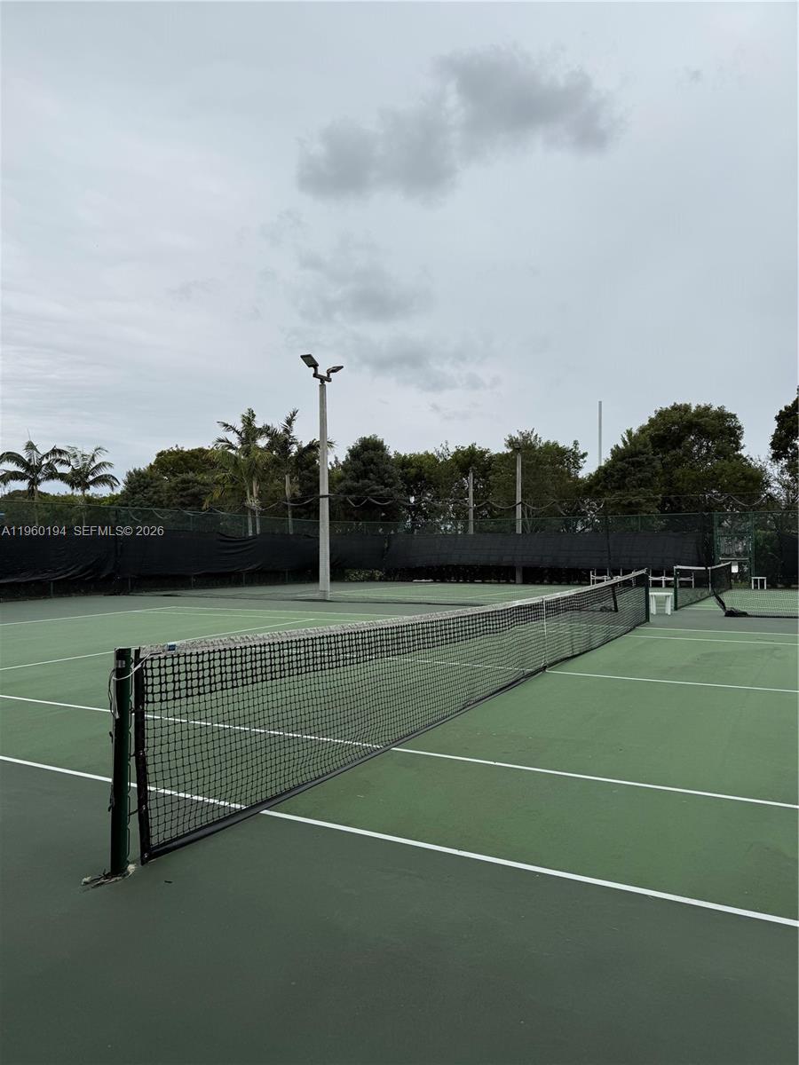 APEX AT PARK CENTRAL COND - Residential Lease