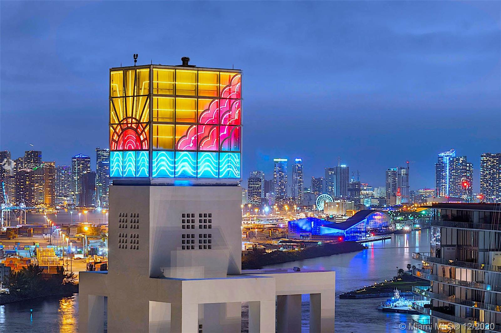 CONTINUUM ON SOUTH BEACH - Residential