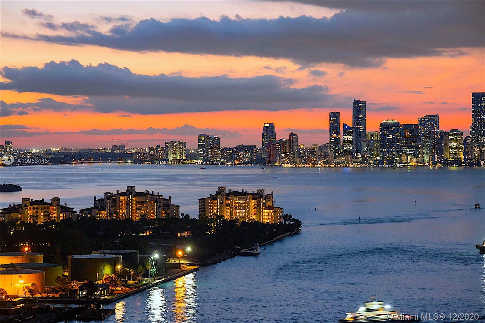 CONTINUUM ON SOUTH BEACH - Residential