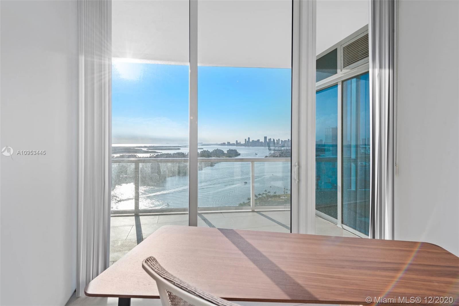 CONTINUUM ON SOUTH BEACH - Residential